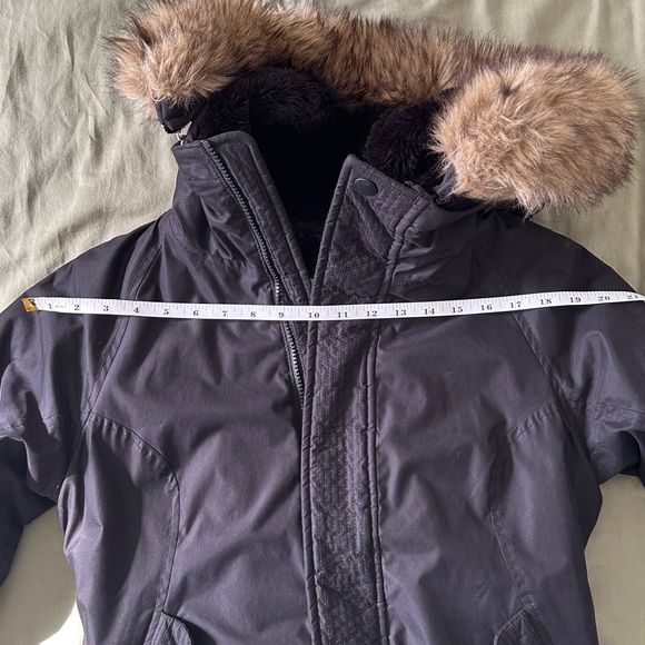 Aritzia TNA Parka Size Small - Picture 9 of 10